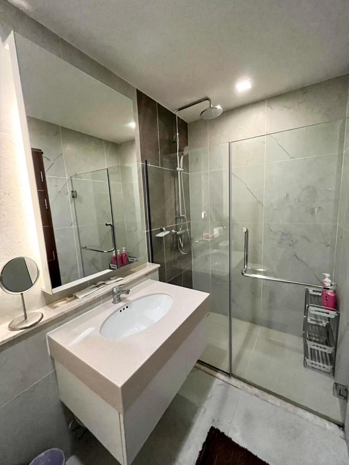 Sweet Family Room Near Old City Чиангмай Екстериор снимка