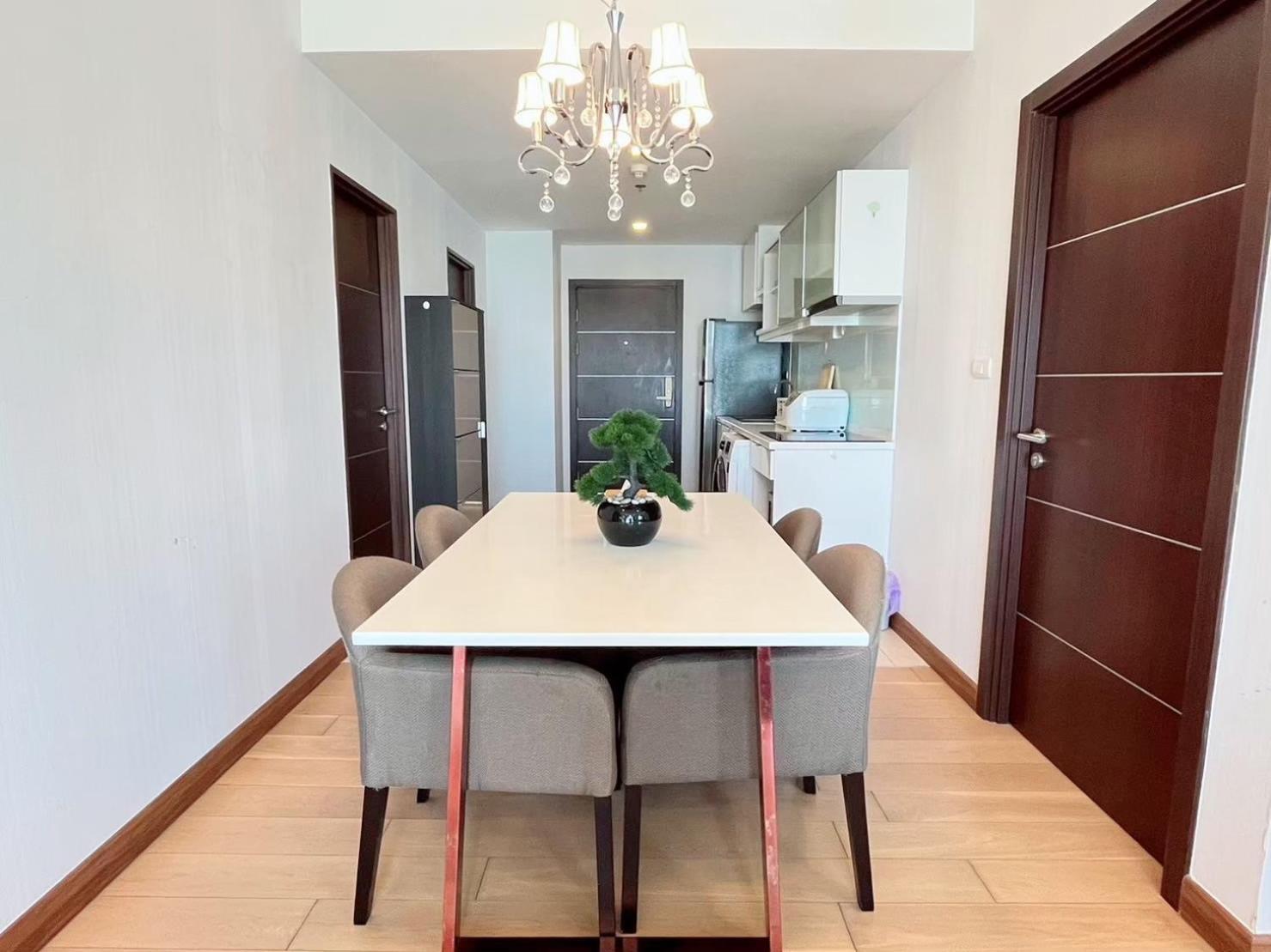 Sweet Family Room Near Old City Чиангмай Екстериор снимка