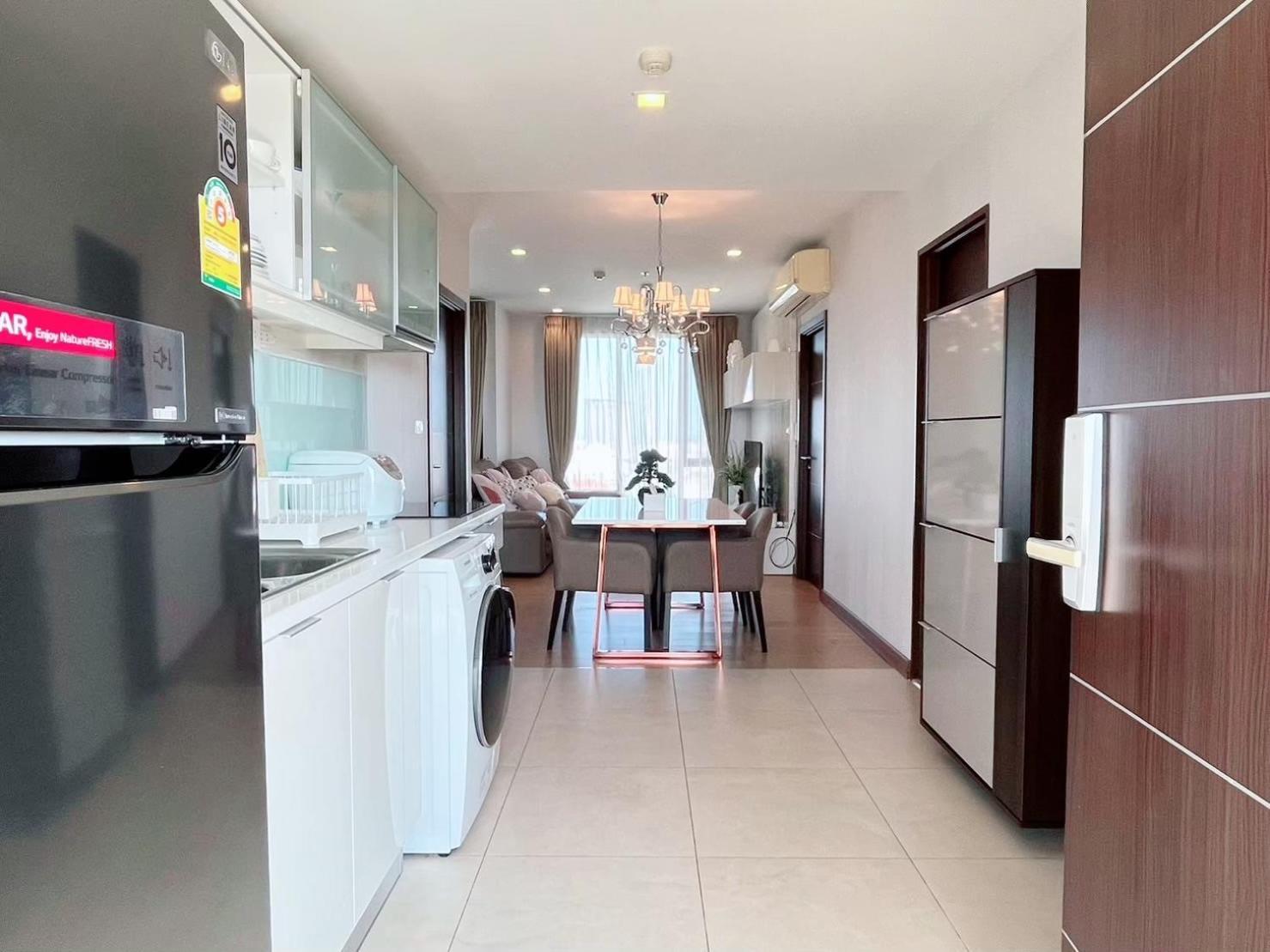 Sweet Family Room Near Old City Чиангмай Екстериор снимка